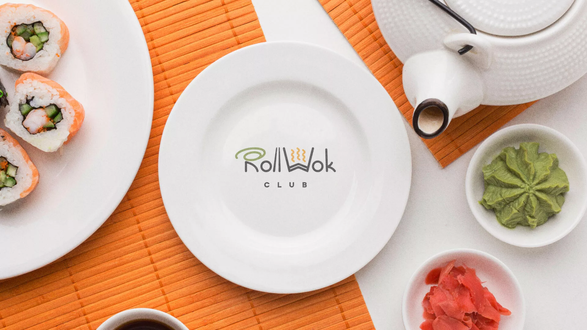 Разработка логотипа и фирменного стиля суши-бара «Roll Wok Club» в Перми